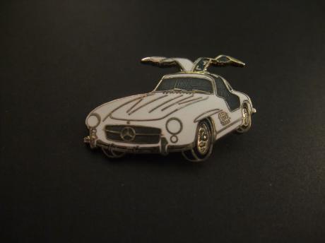 Mercedes Benz 300 SL met vleugeldeuren wit emaille uitvoering